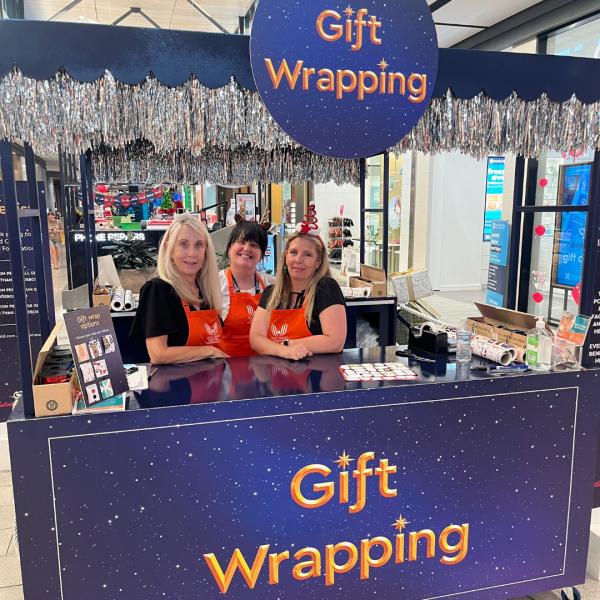 Annual Christmas Gift Wrapping Volunteering : Westfield Coomera